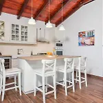 Holiday home Beautiful In With Swimming Pool Nerezine