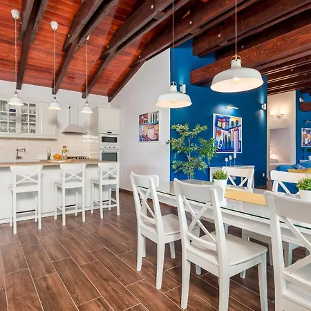 Gorgeous In With Wifi