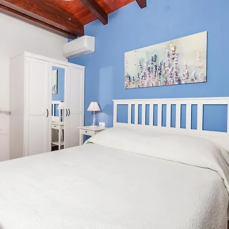 Case de vacanță Gorgeous In With Wifi Nerezine