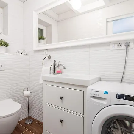 Gorgeous In With Wifi