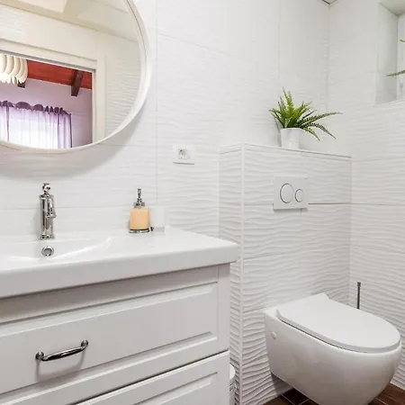 Case de vacanță Gorgeous In With Wifi