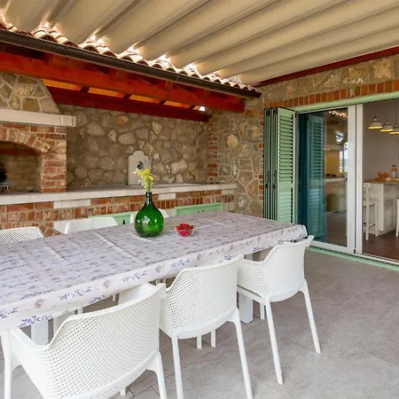 Case de vacanță Gorgeous In With Wifi *