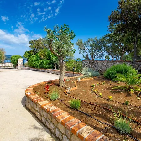 Gorgeous In With Wifi *